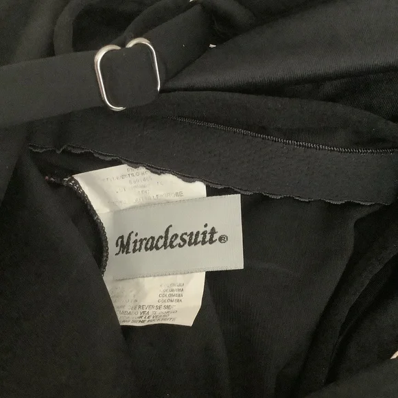 MiracleSuit one piece swimsuit 8 - Picture 4 of 5